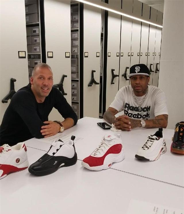 舞台中央 舞台中央