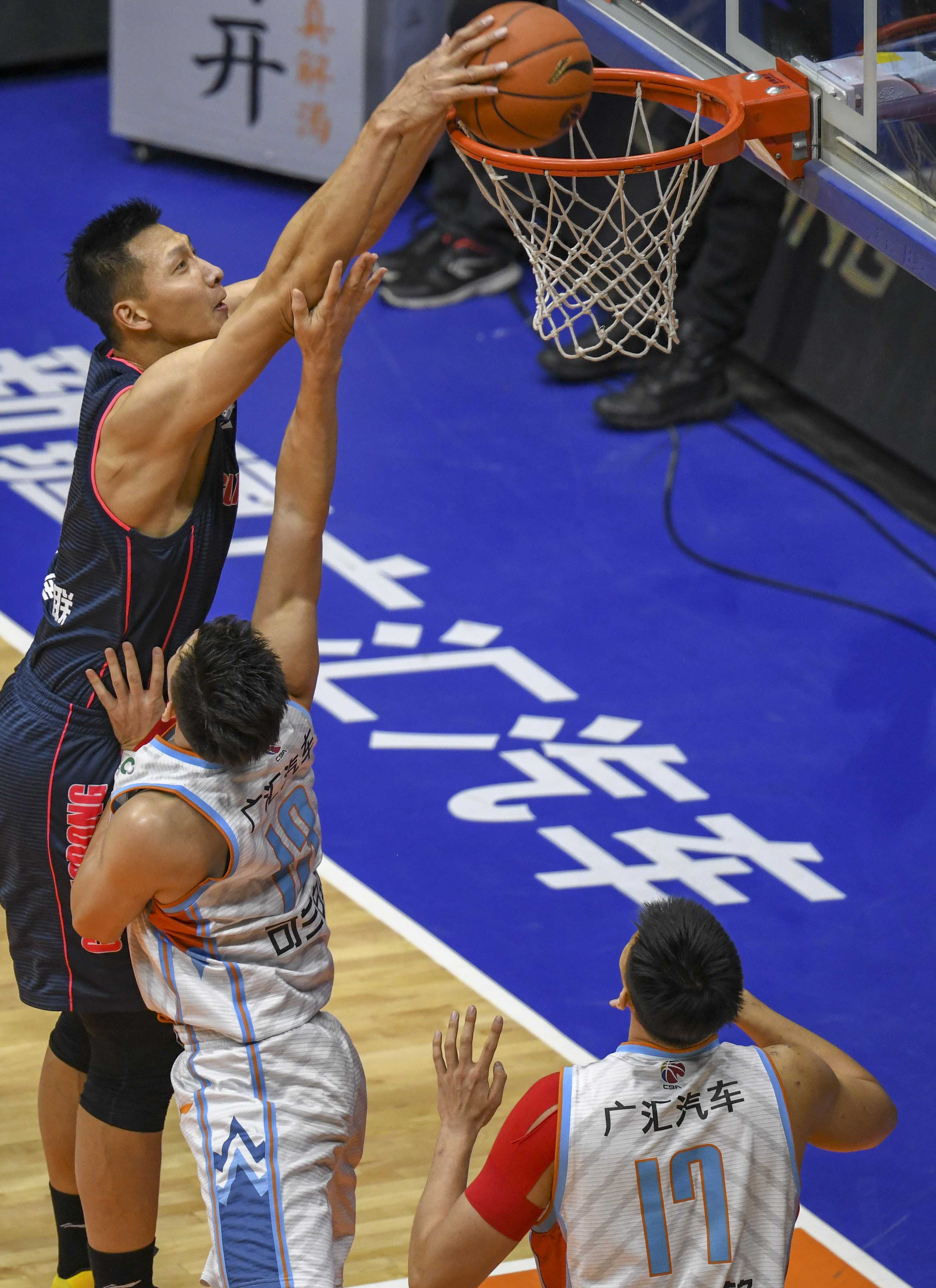 的起跳角度 的起跳角度